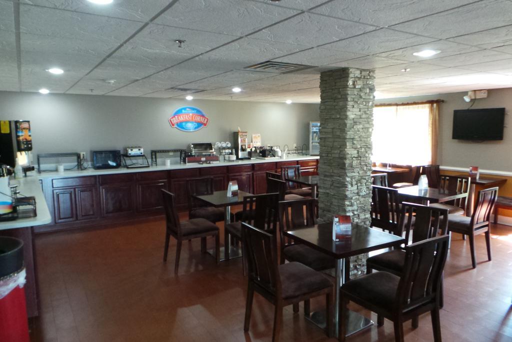 Baymont By Wyndham Cordele Hotel Exterior photo
